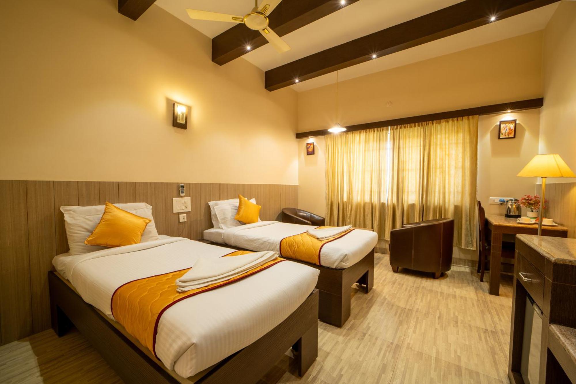 Yagappa Residency Hotel Танджавур Екстериор снимка