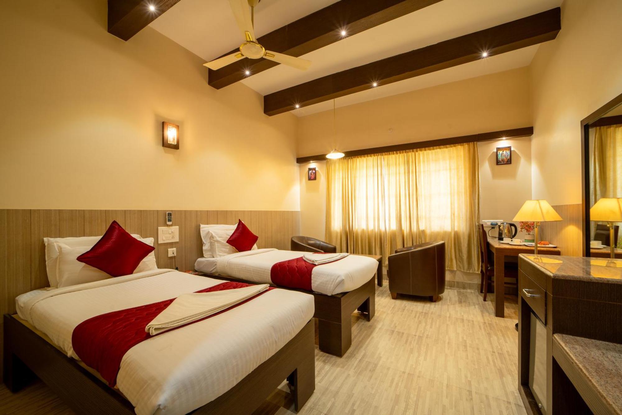 Yagappa Residency Hotel Танджавур Екстериор снимка