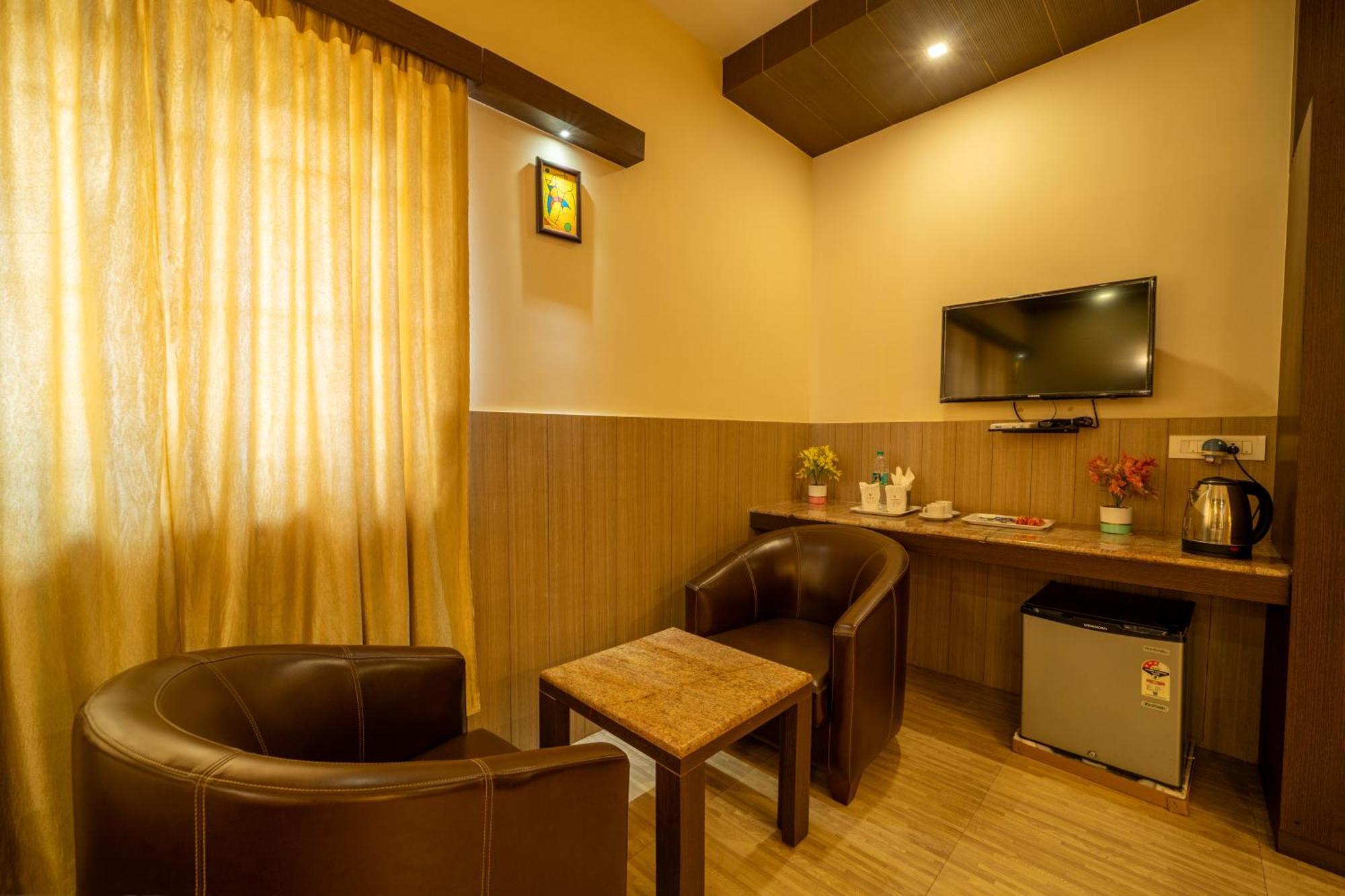 Yagappa Residency Hotel Танджавур Екстериор снимка