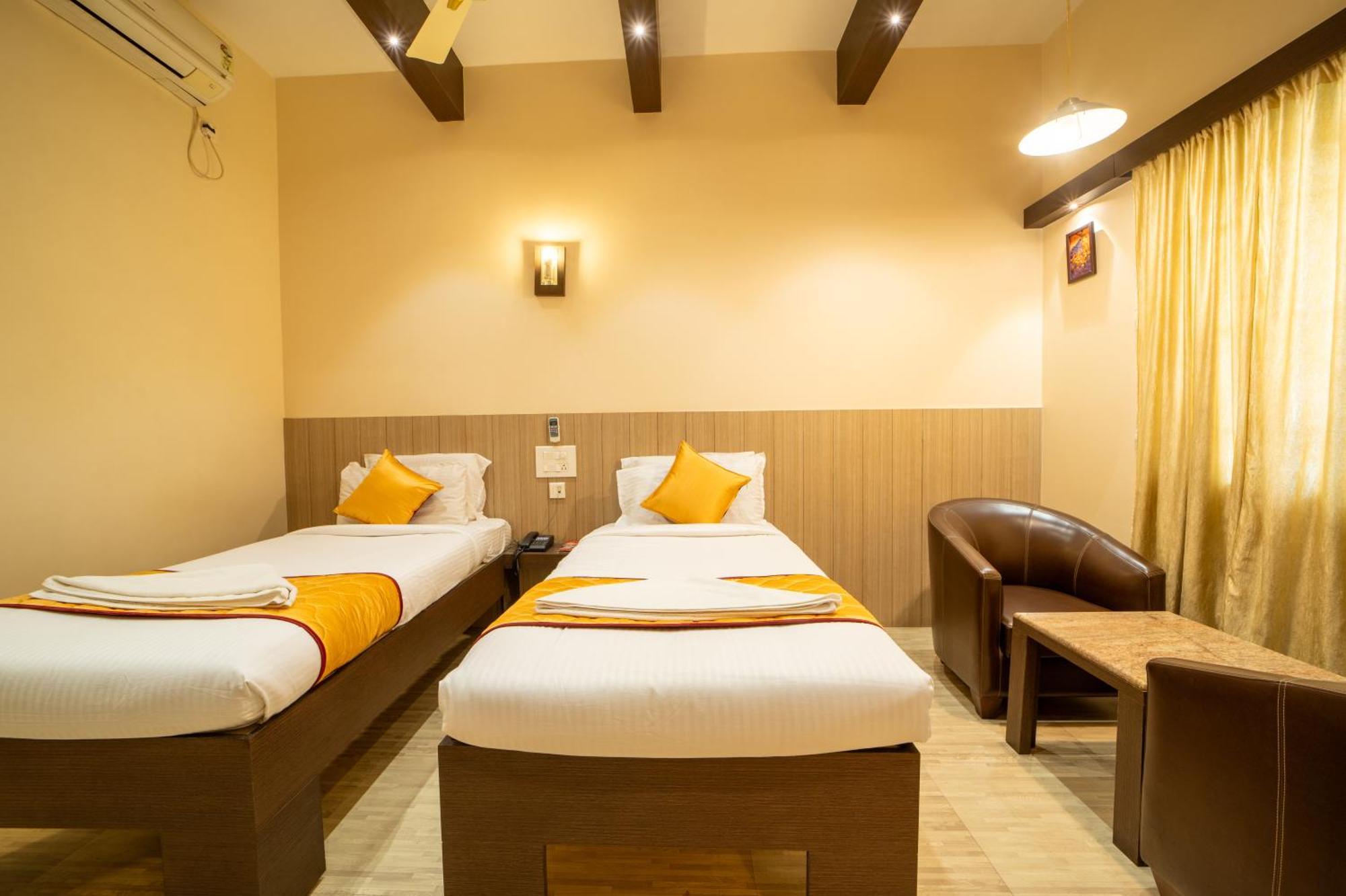 Yagappa Residency Hotel Танджавур Екстериор снимка