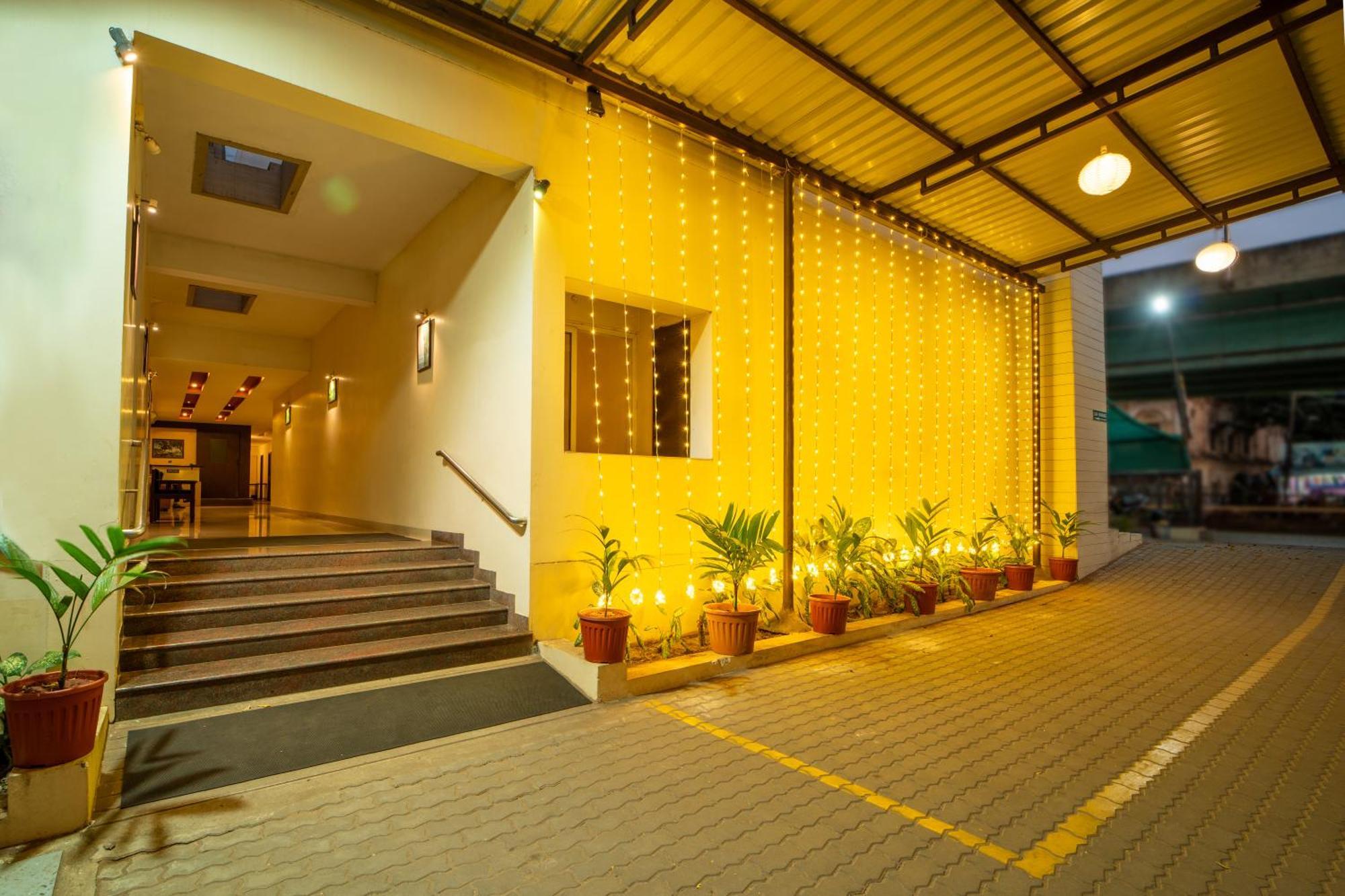Yagappa Residency Hotel Танджавур Екстериор снимка