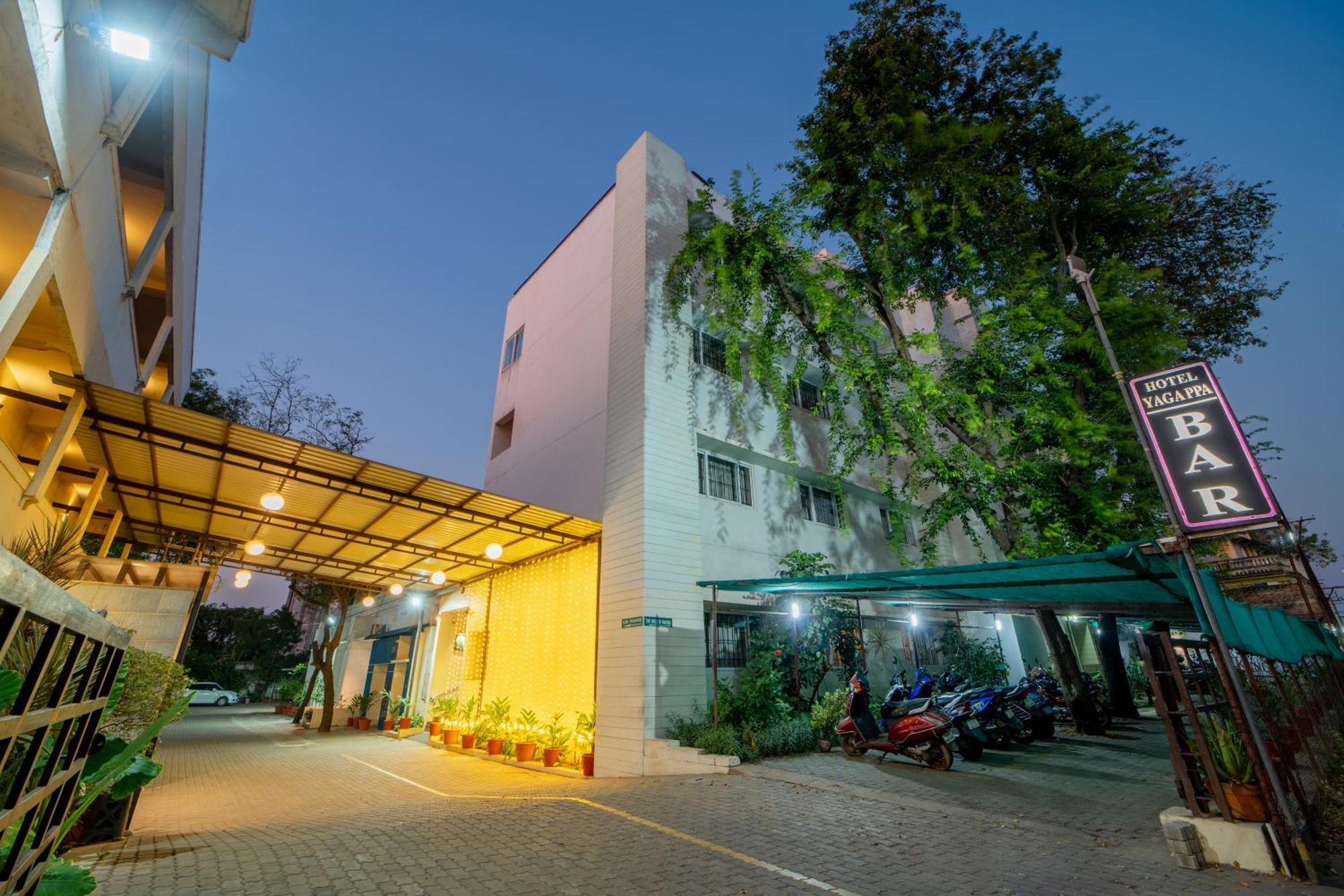 Yagappa Residency Hotel Танджавур Екстериор снимка